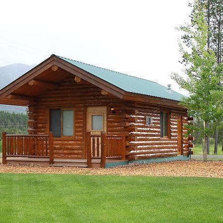 Silverwolf Log Chalets Coram Esterno foto
