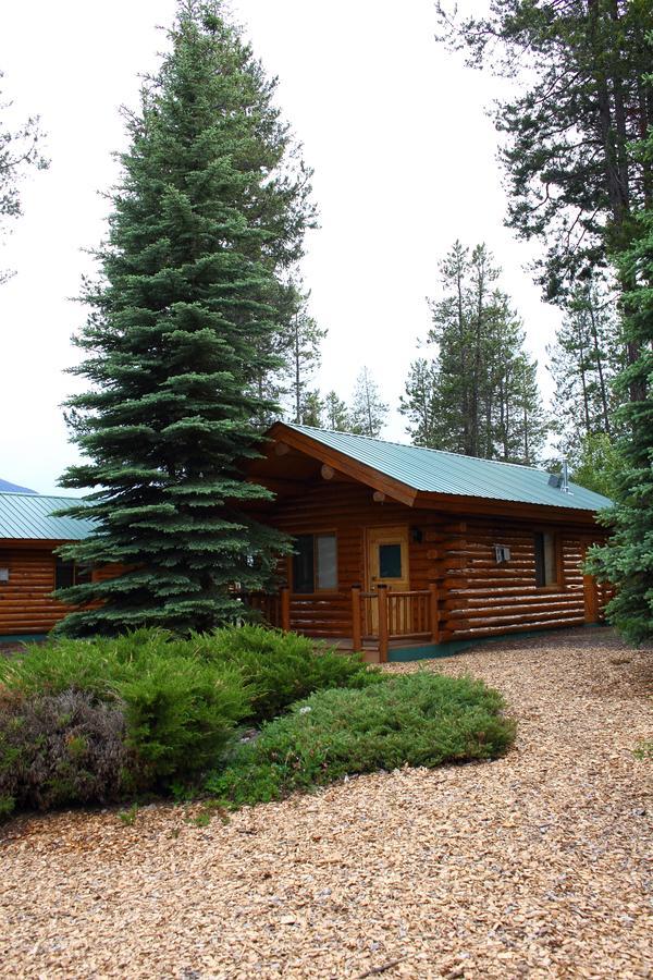 Silverwolf Log Chalets Coram Esterno foto